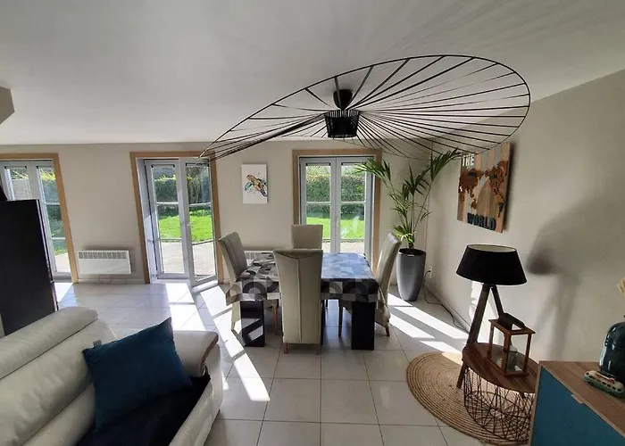 Maison Au Bord De Lac